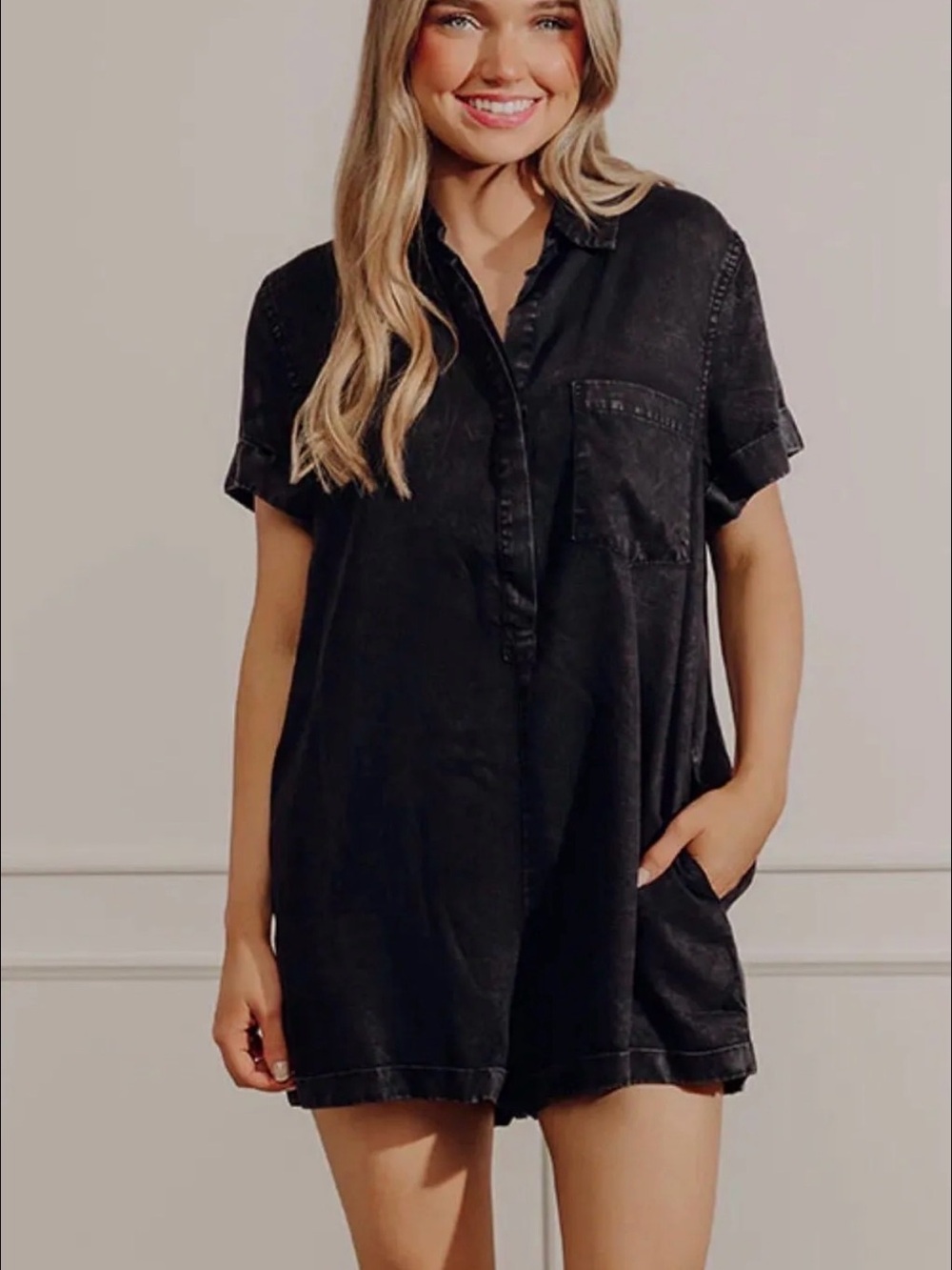 Zenana Outfitters Black Short-Sleeve Romper